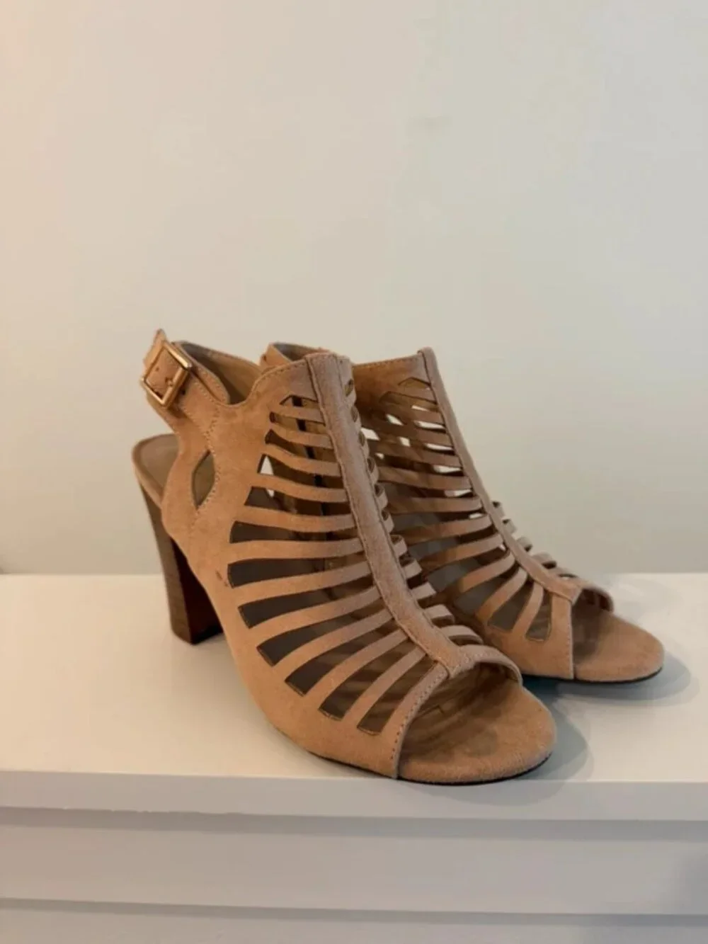 Women’s shoes